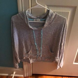 Long sleeve Tee with hood and pocket